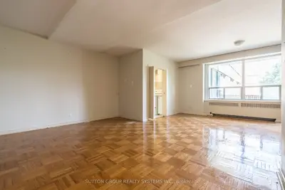 755 Avenue Road 201, Toronto C03, On M5p 2j9