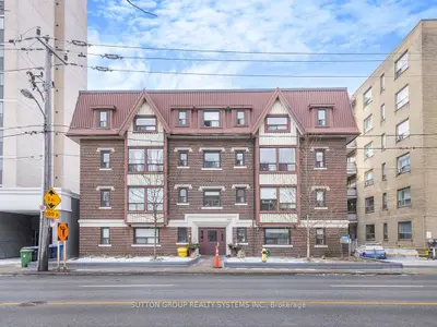 Co-op Apartment in Toronto