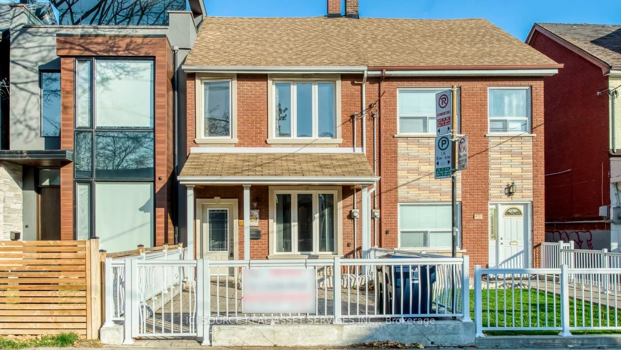 119 Markham Street Main Fl, Toronto C01, On M5g 2j4