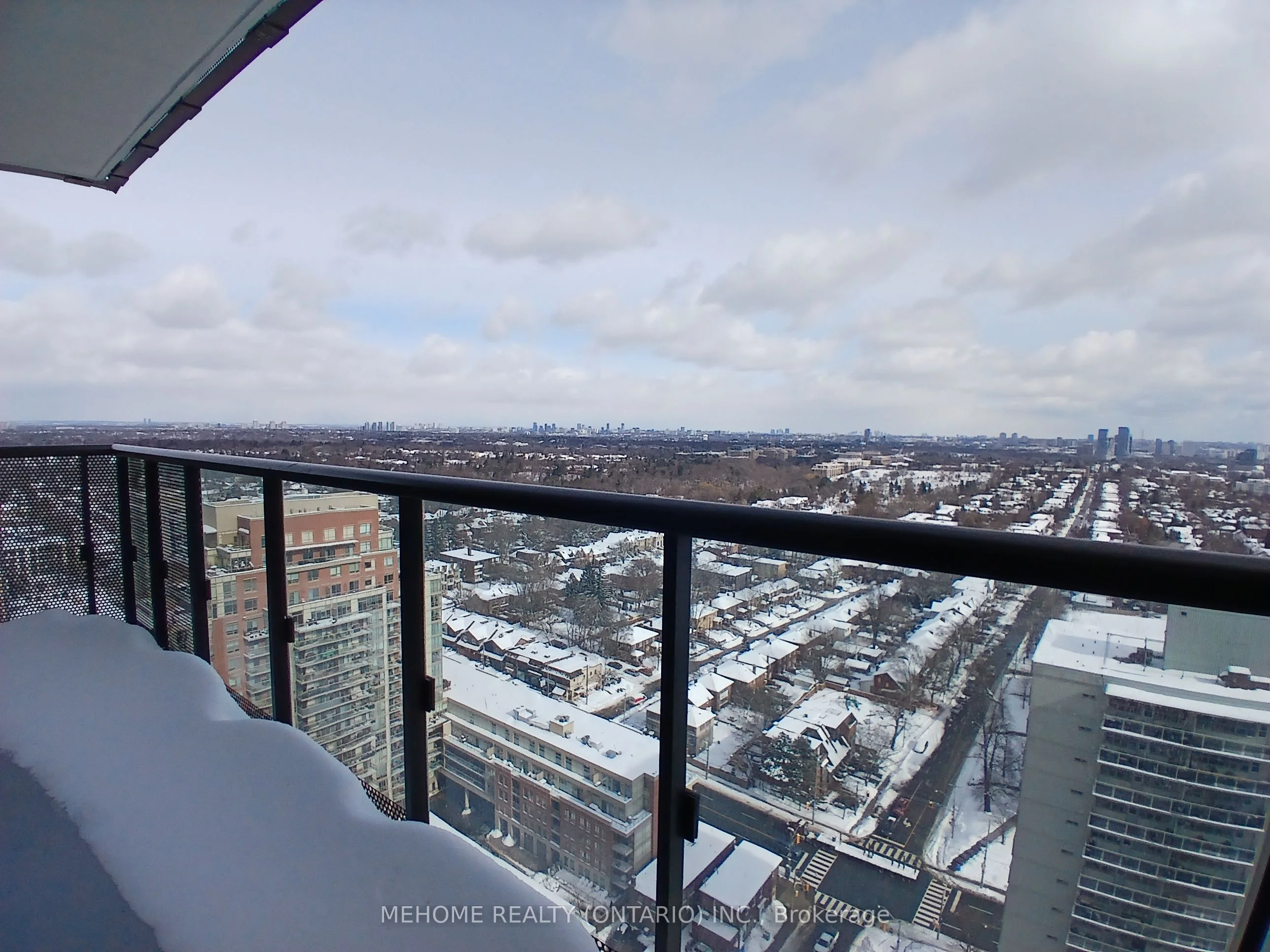 117 Broadway Avenue 2309N, Toronto C10, ON M4P 1V3