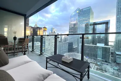 224 King Street West Street W 1907, Toronto C01, On M5h 0a6