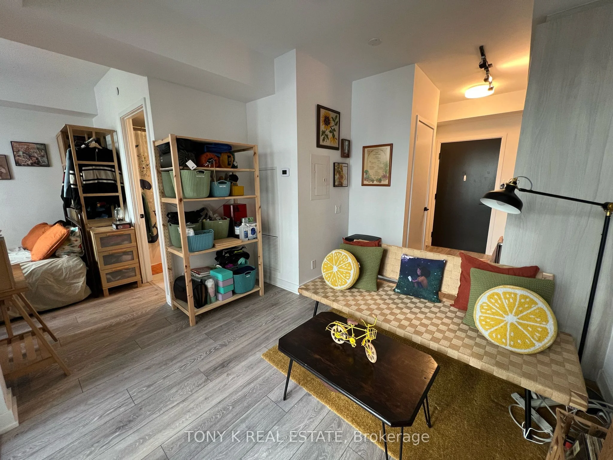 108 Peter Street 1713, Toronto C01, ON M5V 0W2