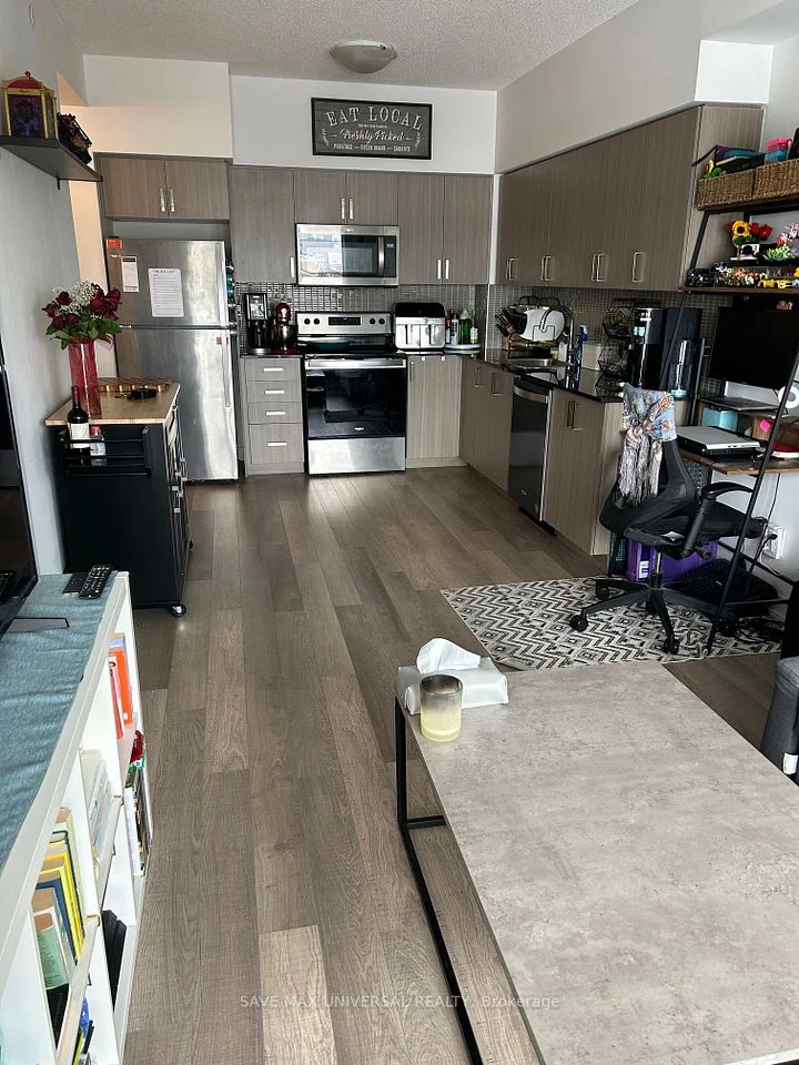 1603 Eglinton Avenue W 401, Toronto C03, ON M6E 0A1