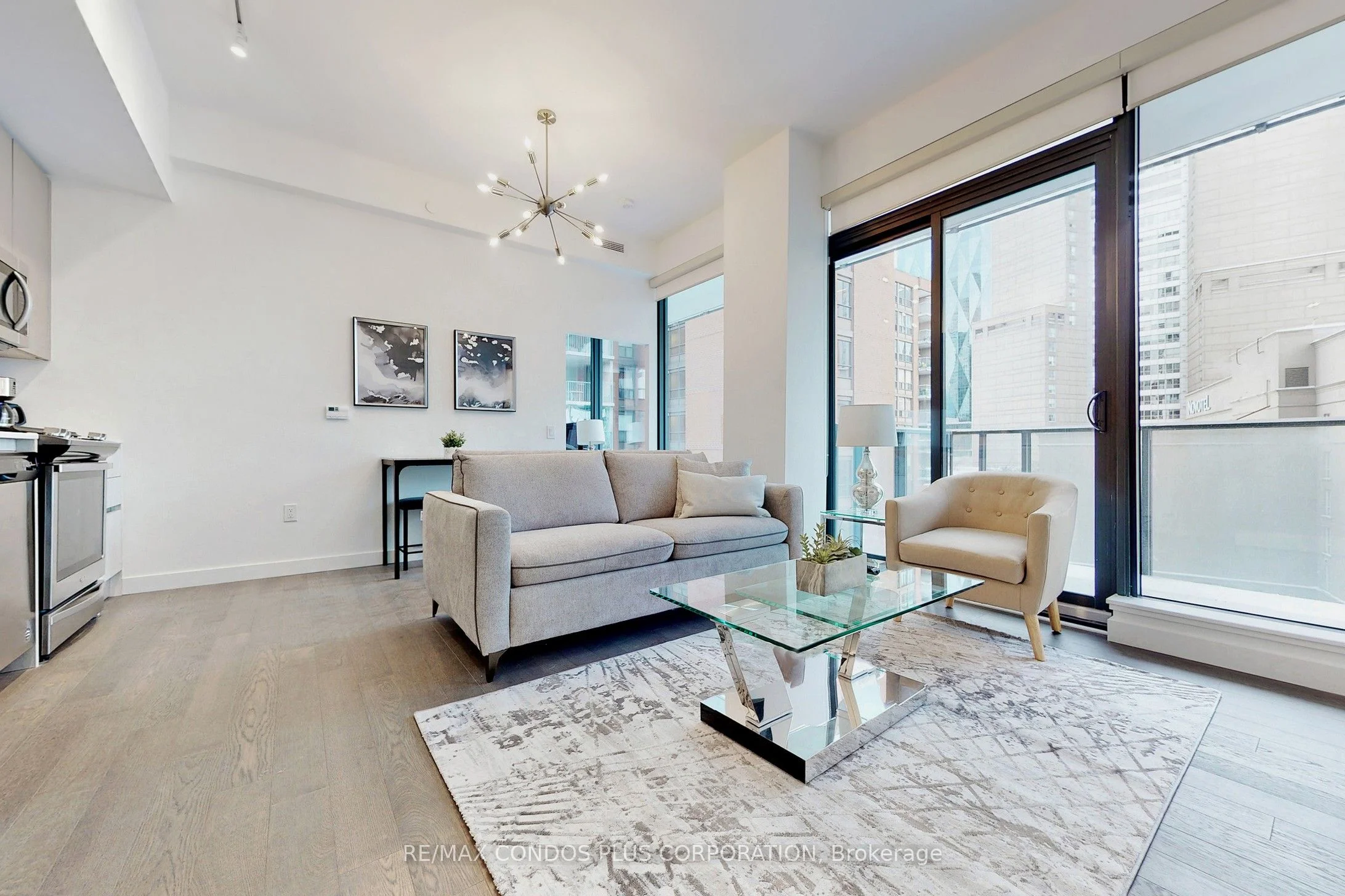 Condo Apartment in Toronto