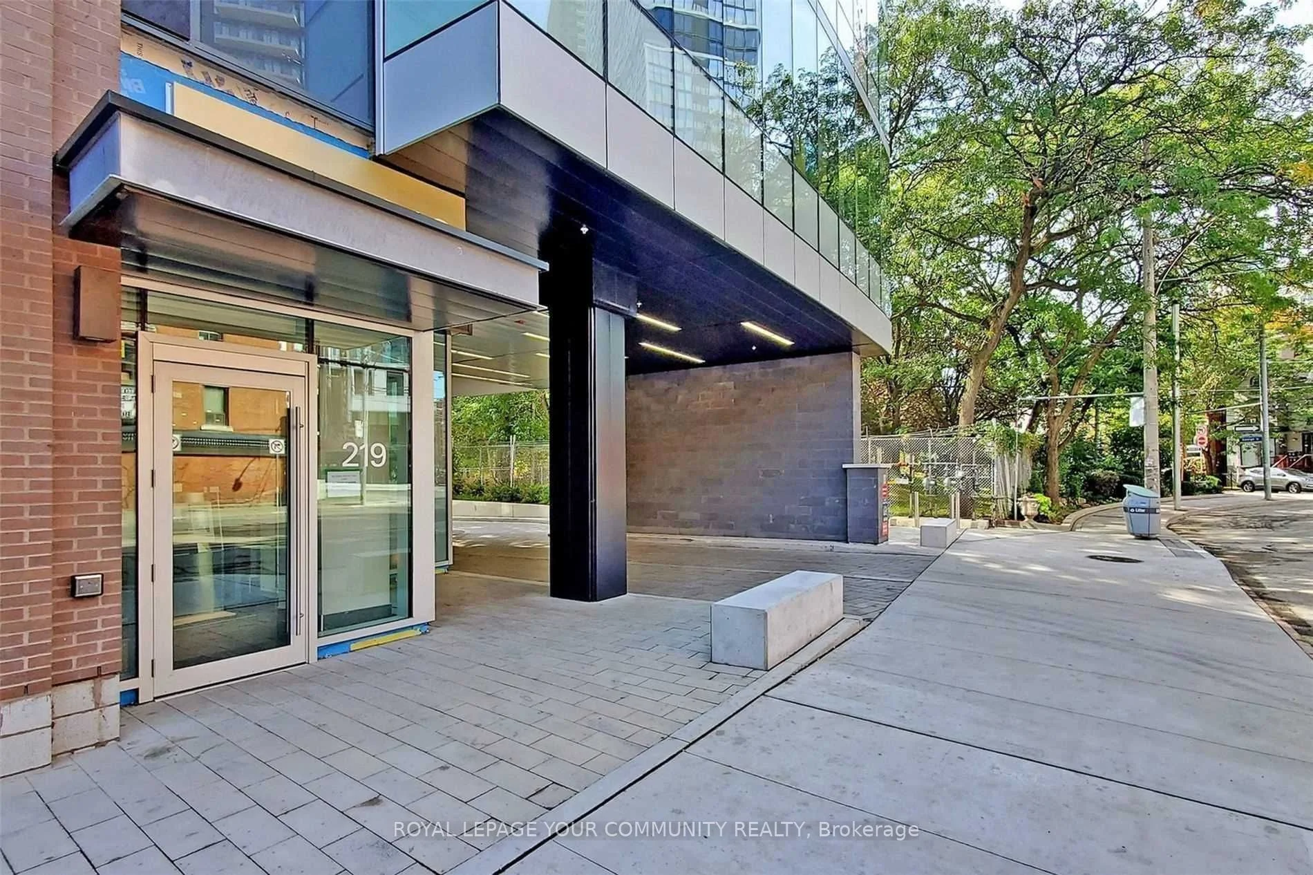 219 Dundas Street E 2110, Toronto C08, On M5a 0v1