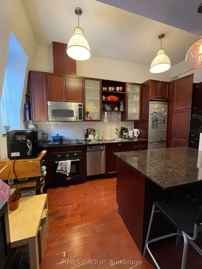 12 St Joseph Street 203, Toronto C01, On M4y 1j7