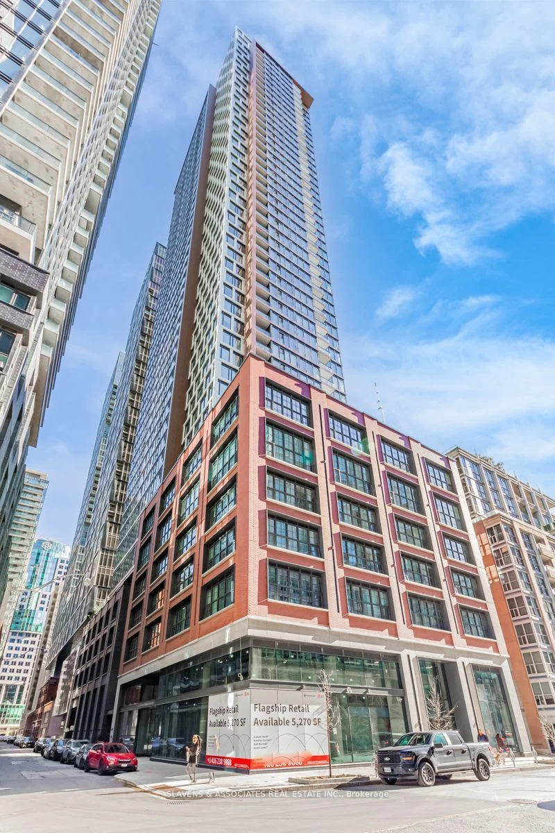 Condo Apartment in Toronto