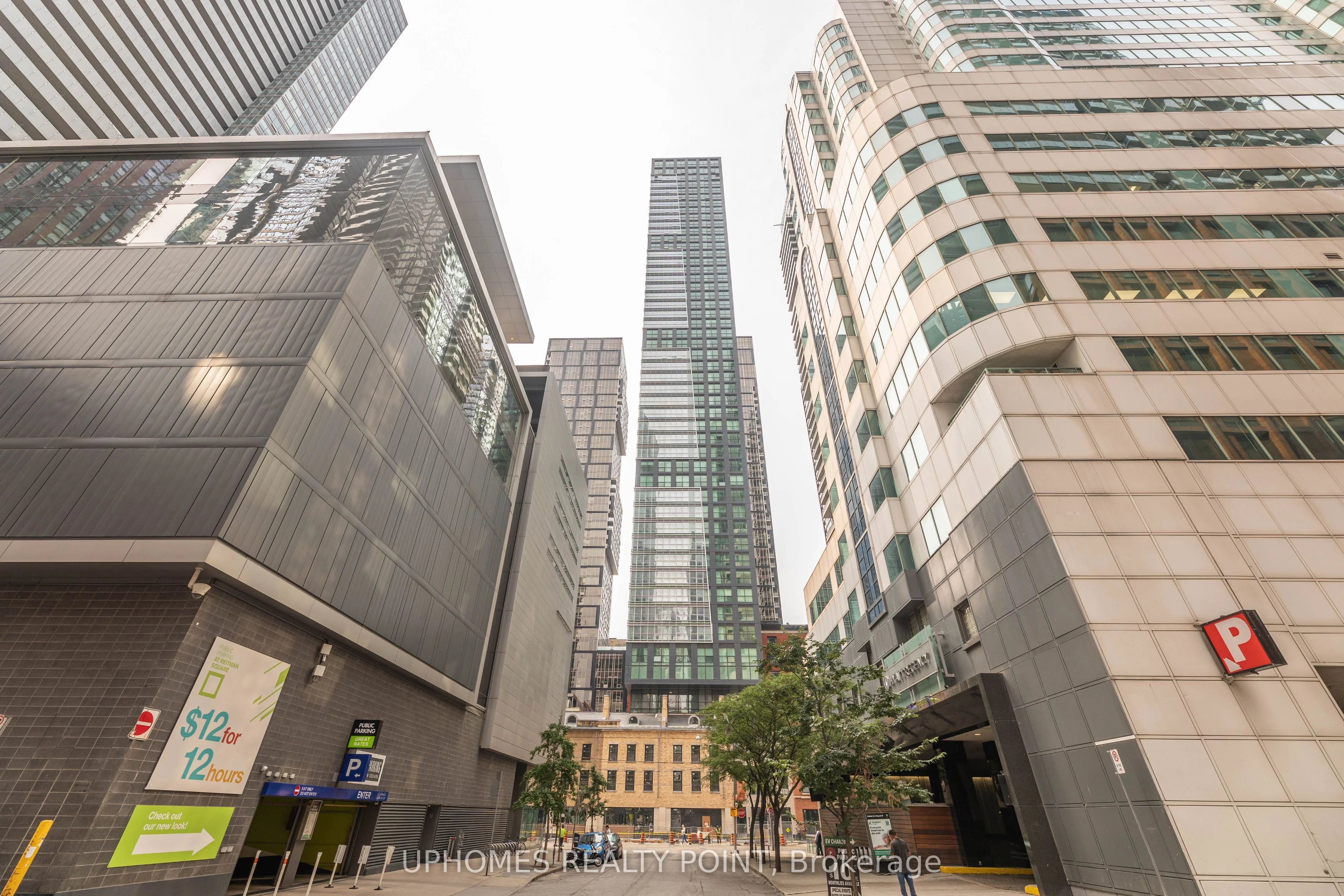 327 King Street W 1802, Toronto C01, On M5v 0w7