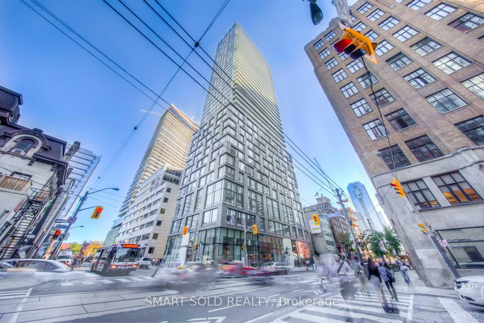 101 Peter Street 1906, Toronto C01, On M5v 2g9