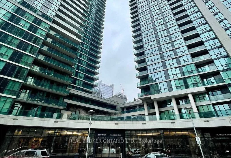 33 Bay Street 2107, Toronto C01, On M5j 2z3