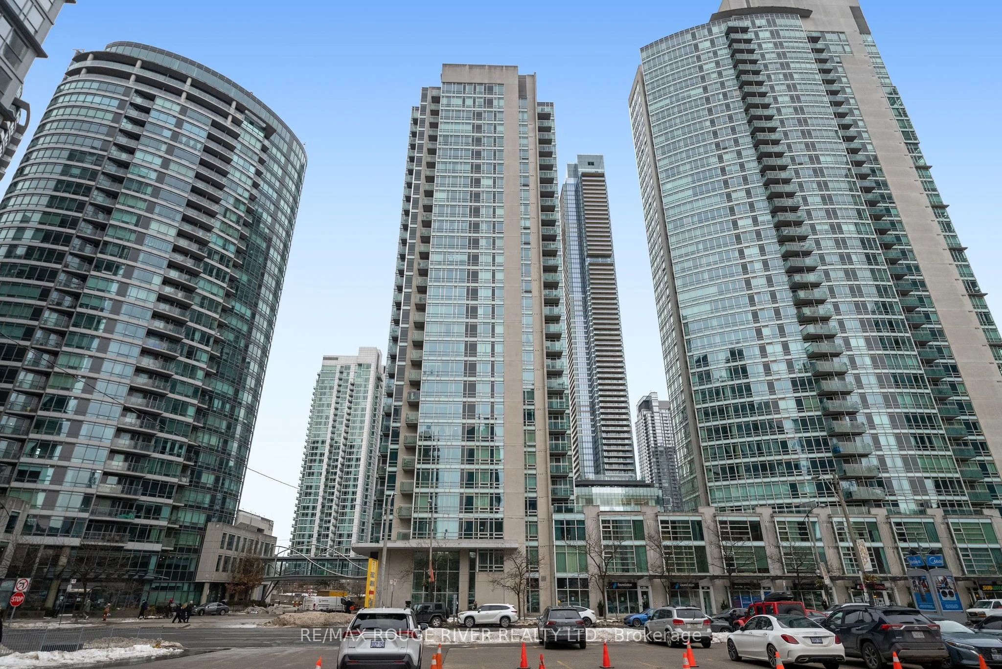 Condo Apartment in Toronto