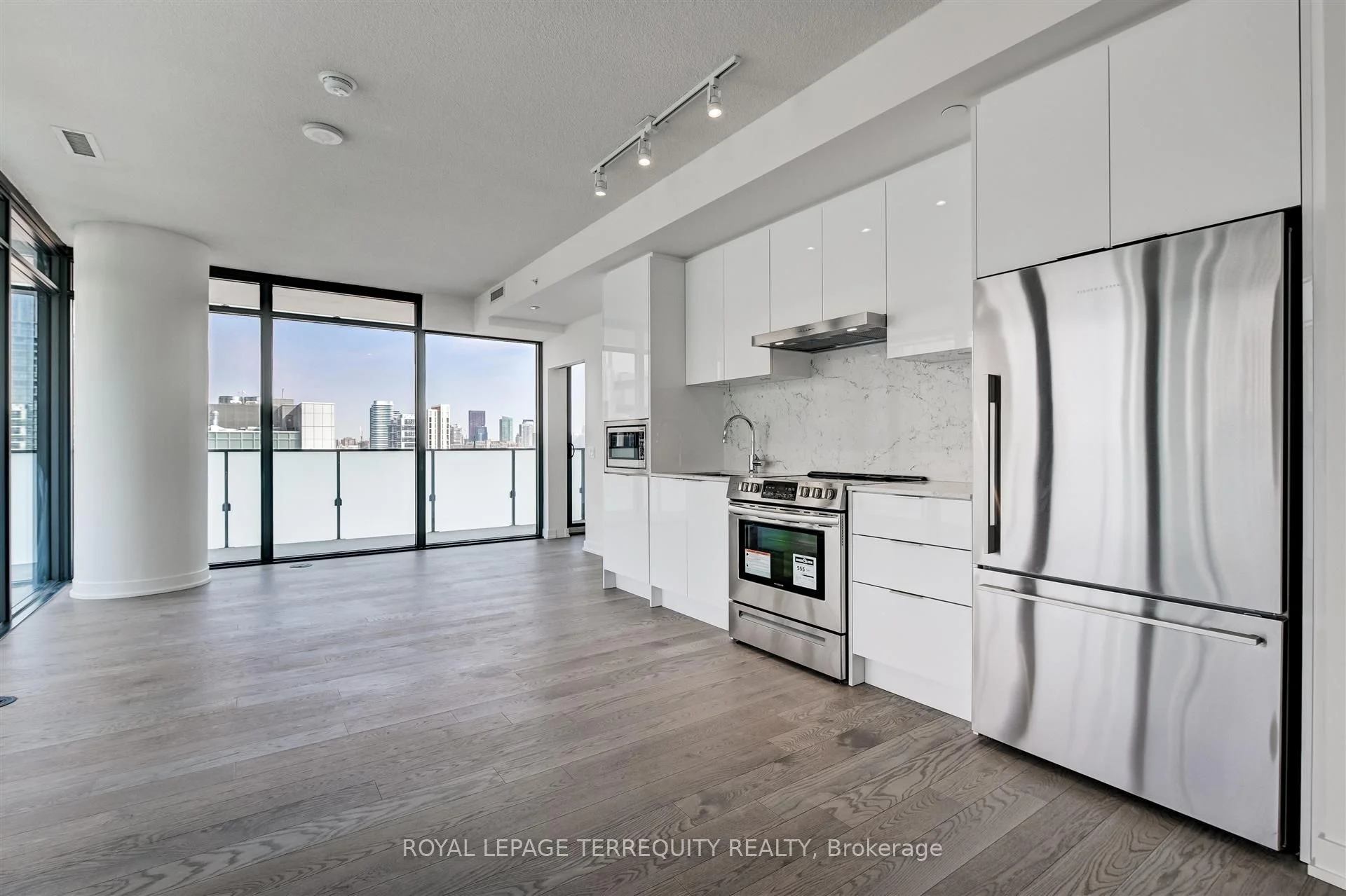 Condo Apartment in Toronto