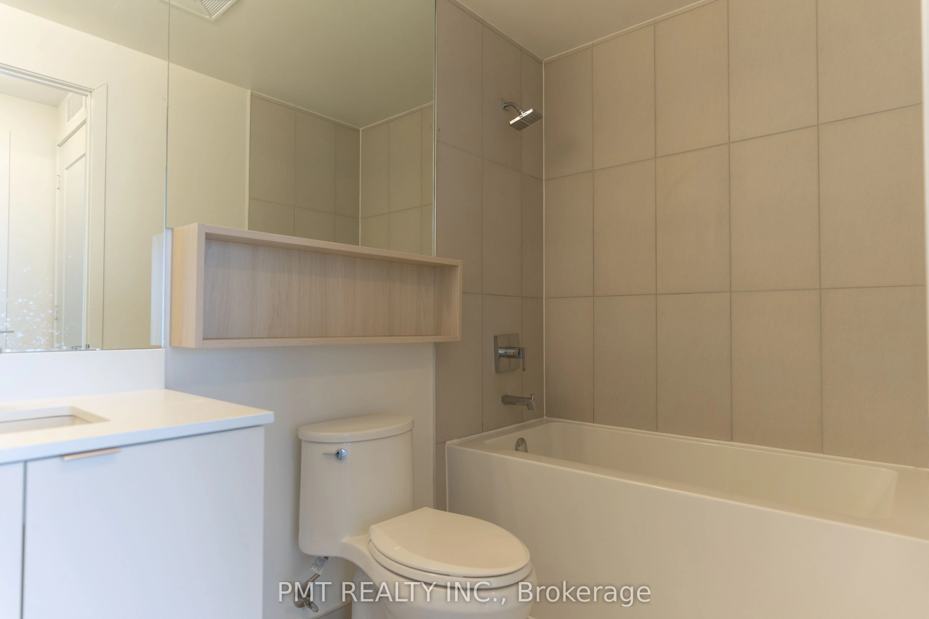 60 Princess Street LPH1813, Toronto C08, ON M5A 2C7