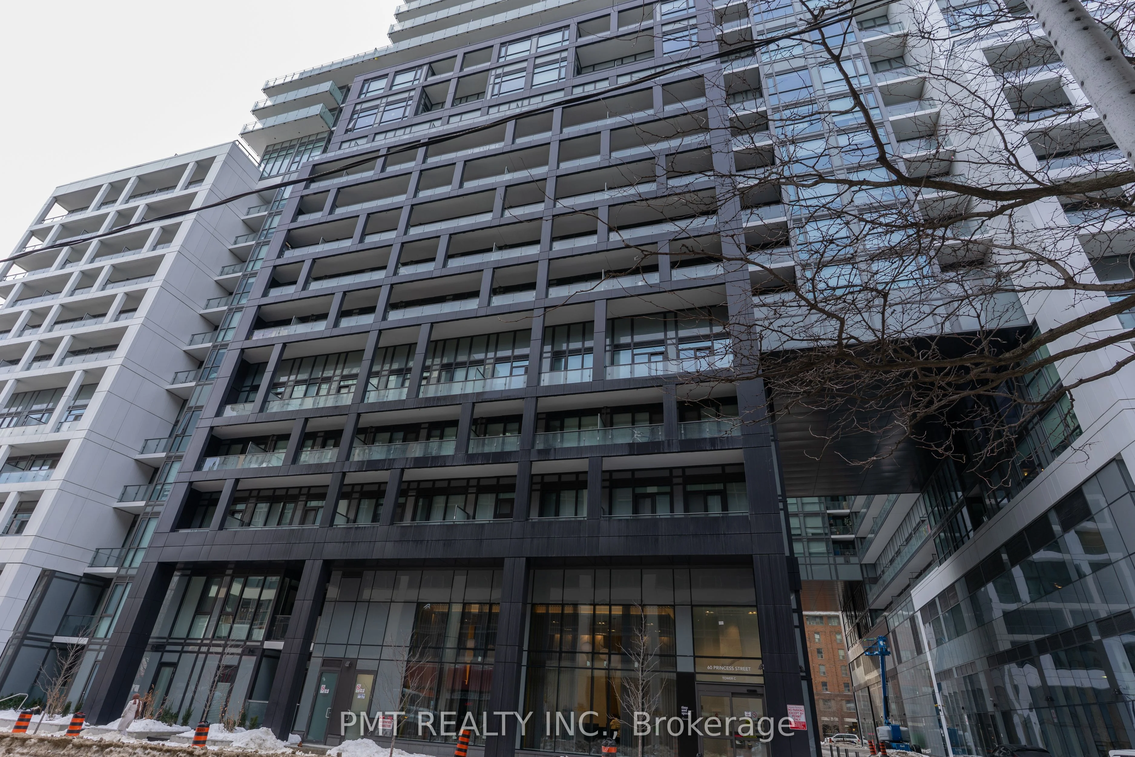 Condo Apartment in Toronto