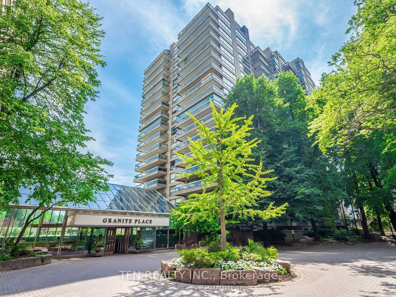 Condo Apartment in Toronto