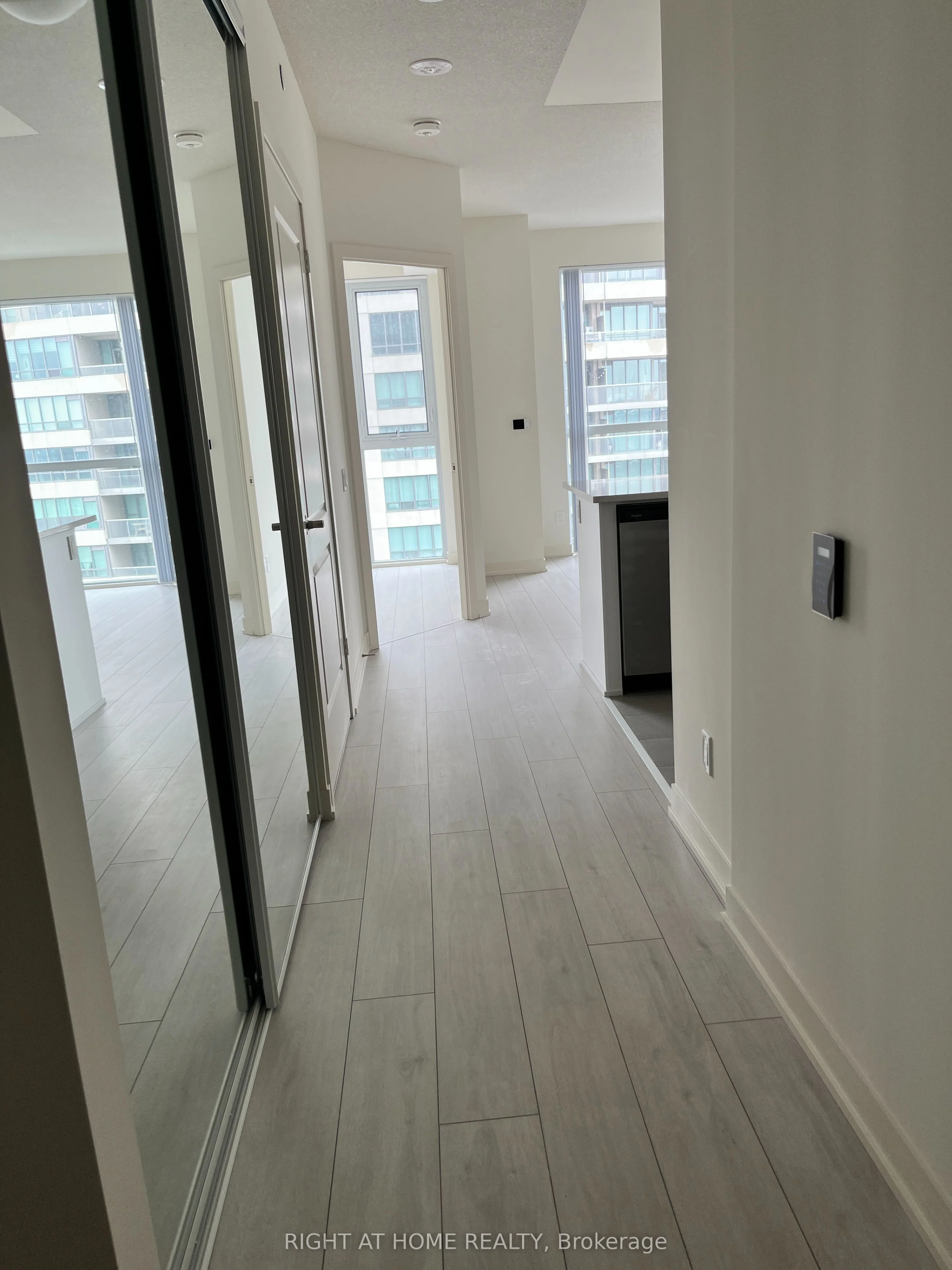 4955 Yonge Street 2906, Toronto C14, On M3n 0l8