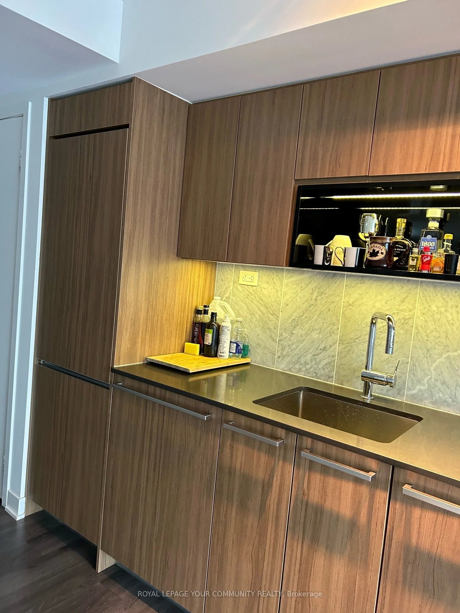 80 Queens Wharf Road 1202, Toronto C01, ON M5V 0J3