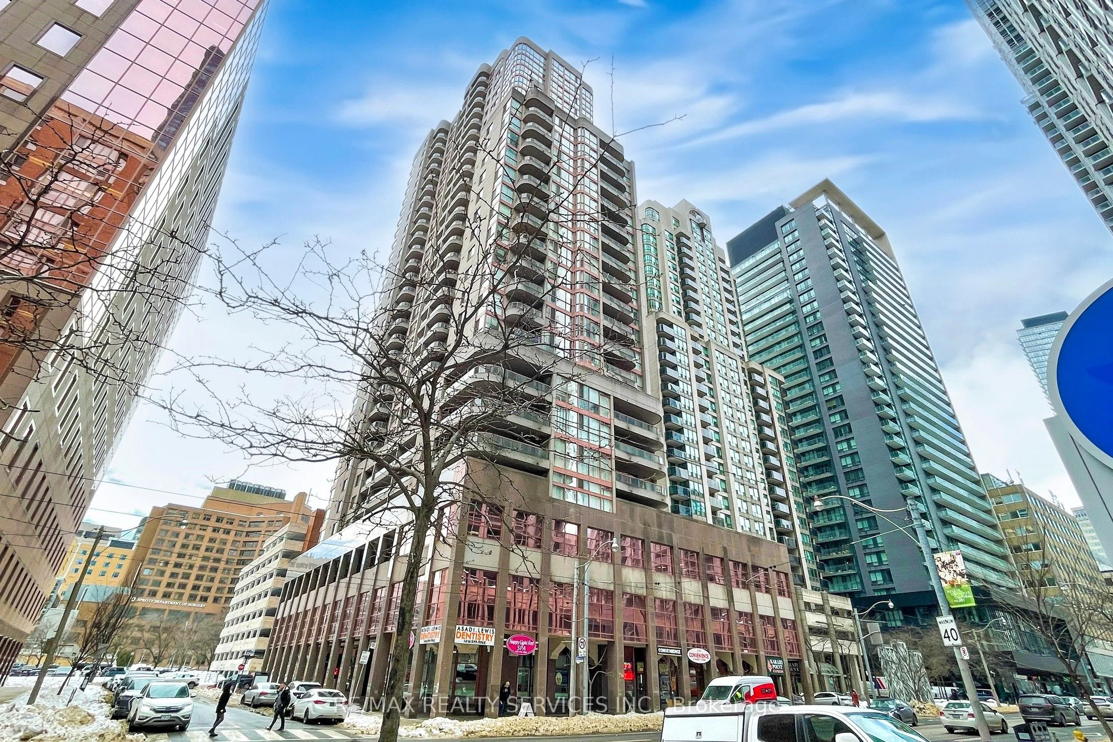 Condo Apartment in Toronto