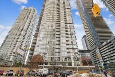 Condo Apartment in Toronto