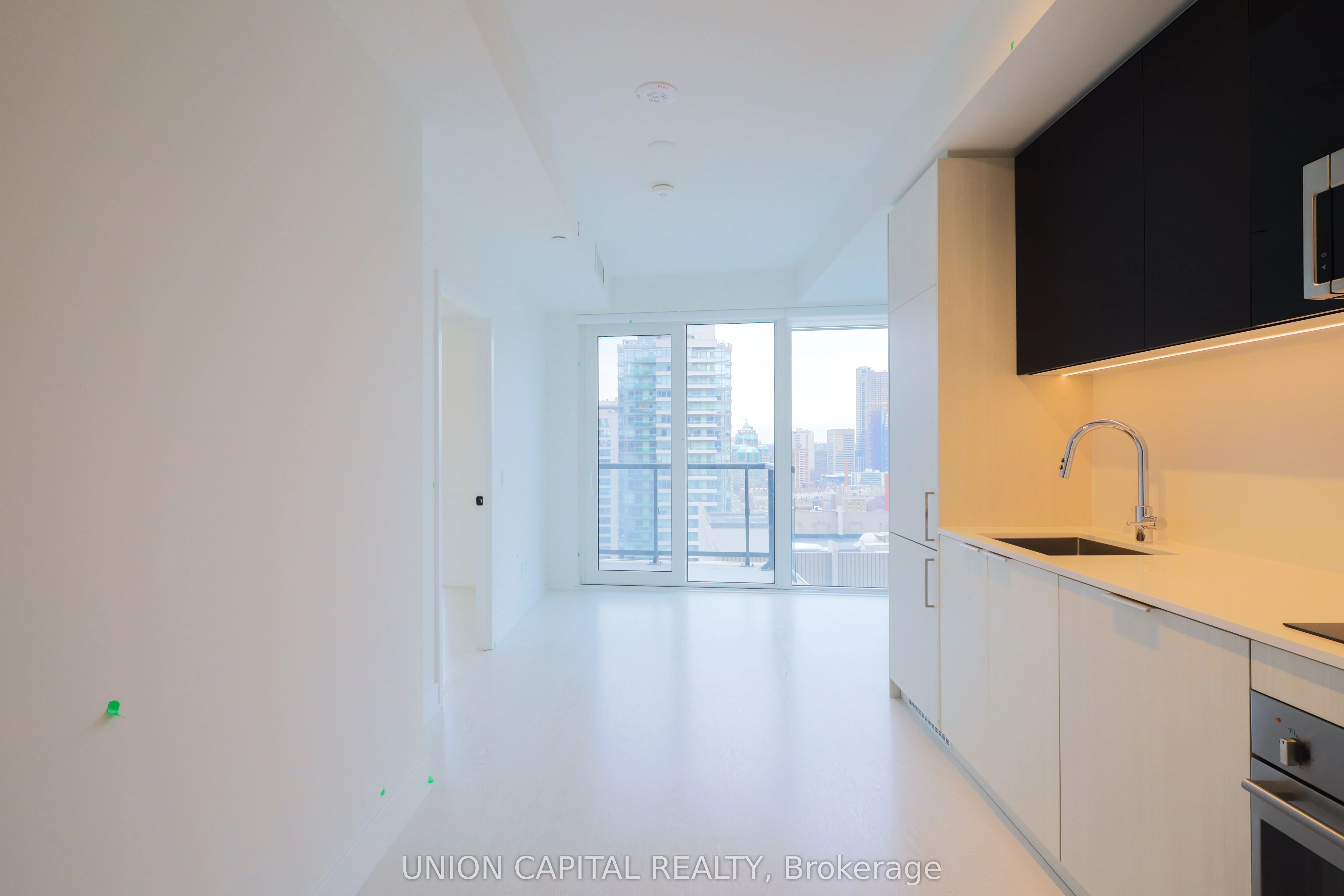 308 Jarvis Street 2408, Toronto C08, On M5b 0e3