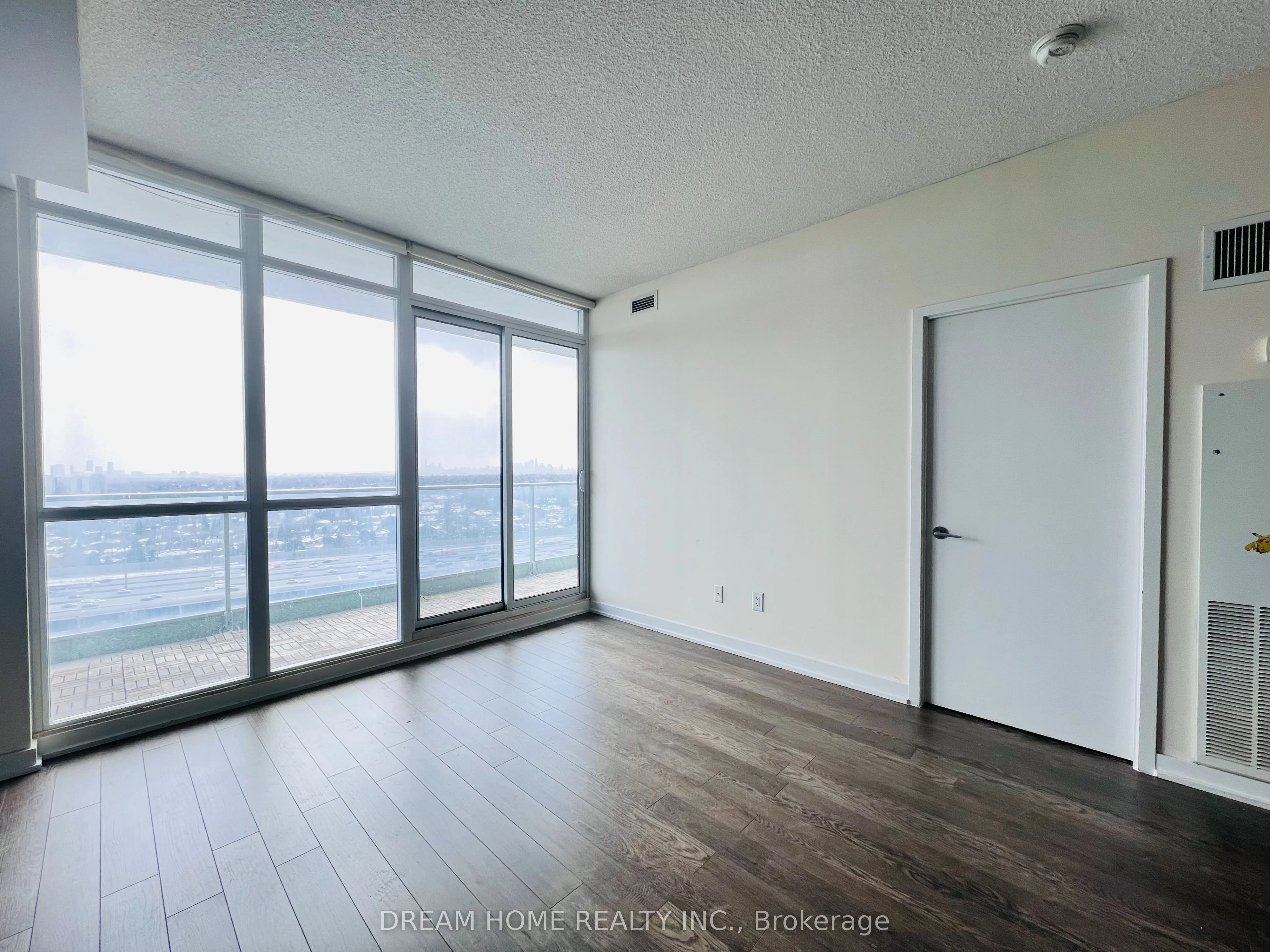 29 Singer Court 2615, Toronto C15, On M2k 0b3