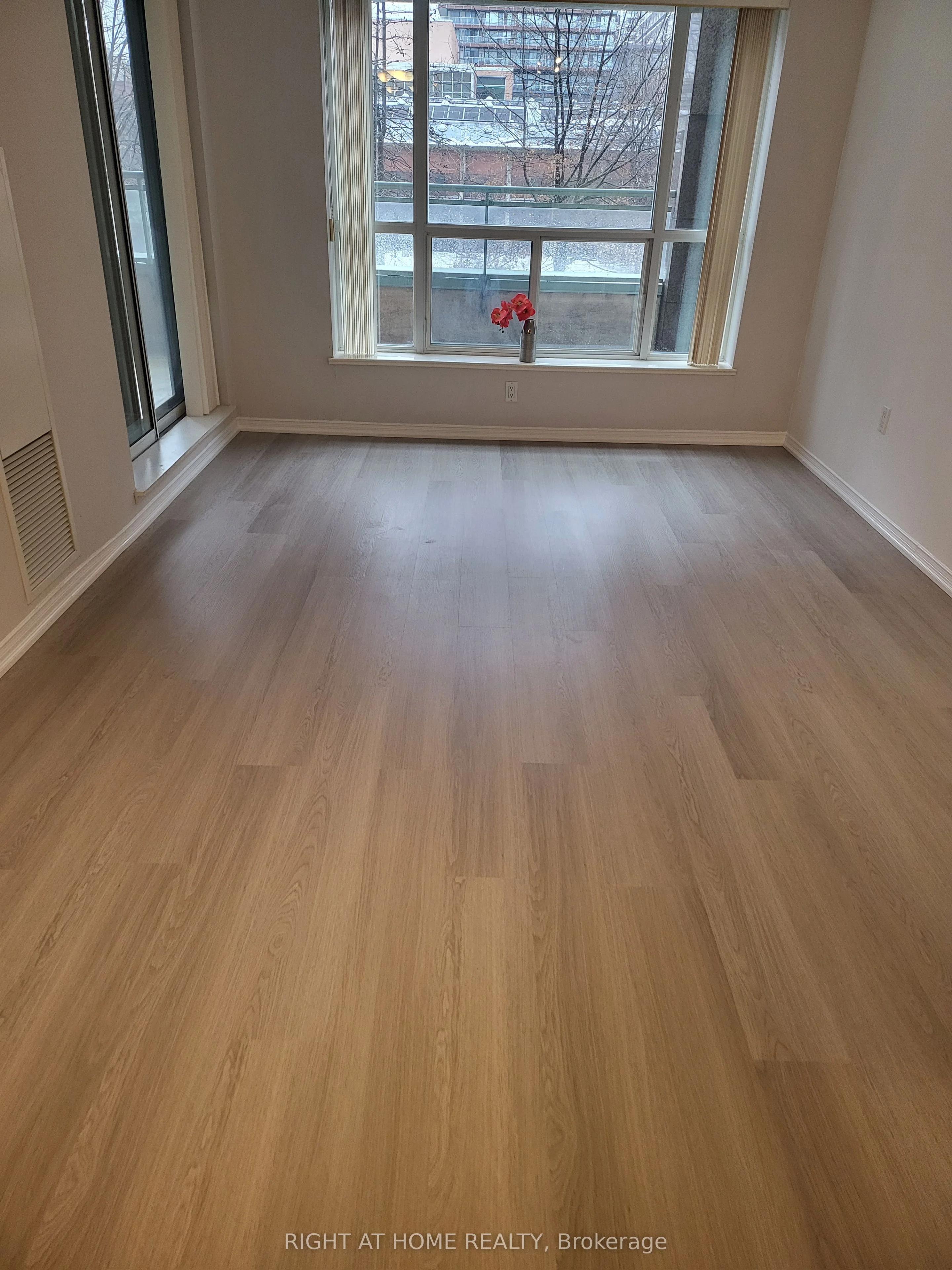 889 Bay Street 202, Toronto C01, ON M5S 3K5