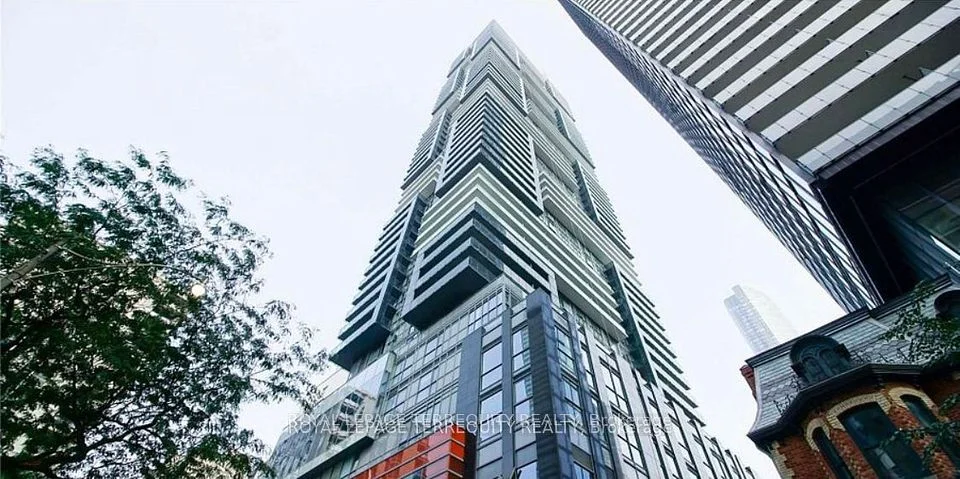7 Grenville Street 3702, Toronto C01, On M4y 0e9