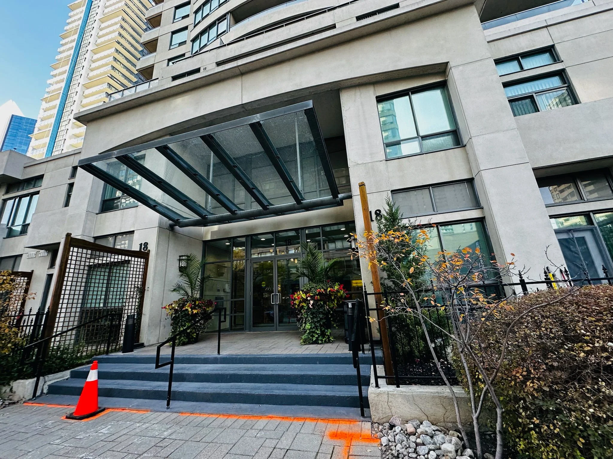 18 Spring Garden Avenue 1909, Toronto C14, On M2n 7m2