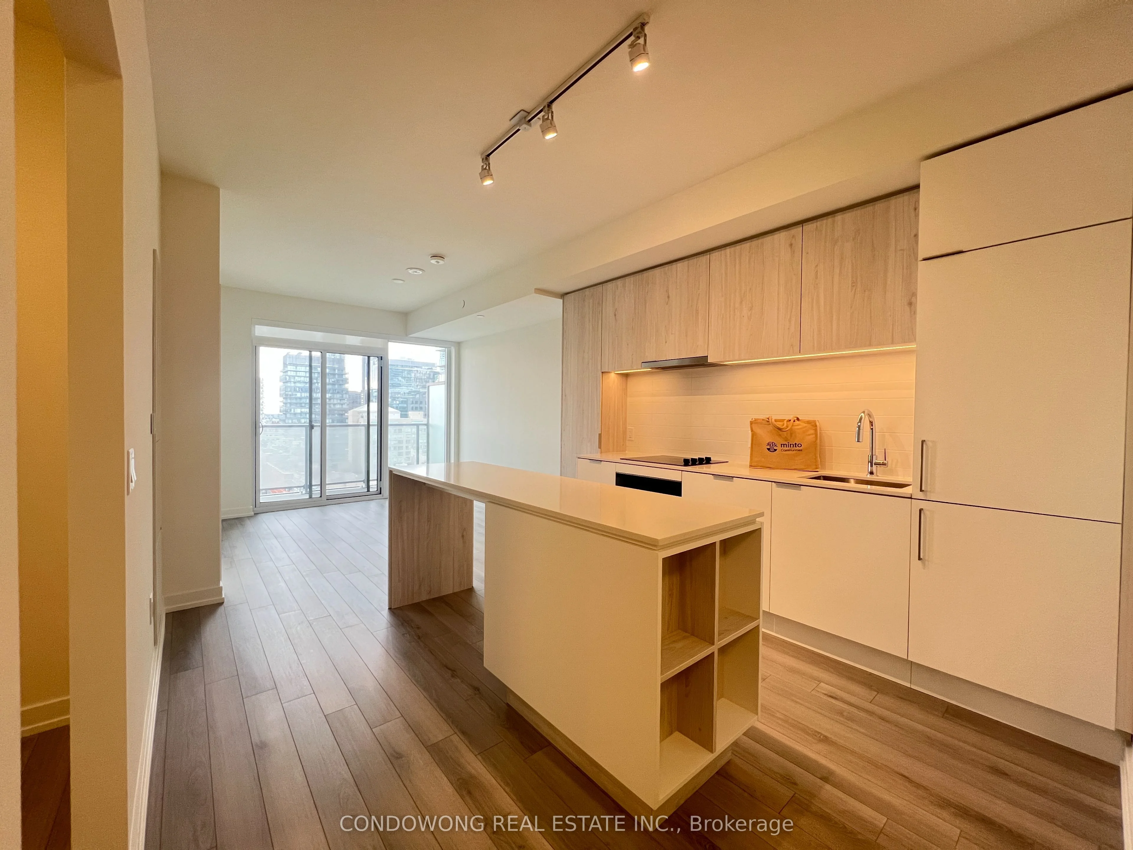 89 Church Street 1808, Toronto C08, On M5c 0b7
