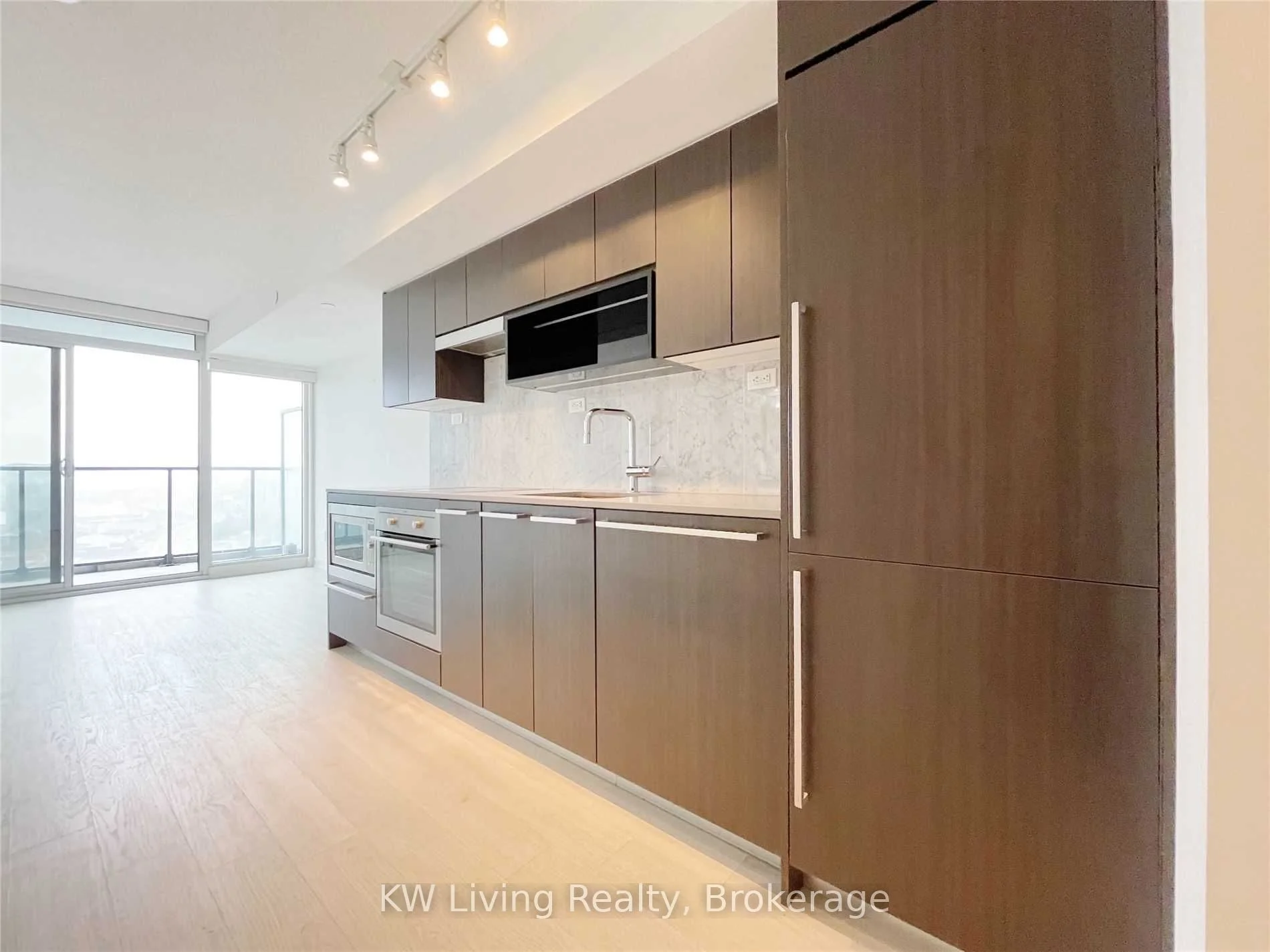 70 Queens Wharf Road 3203, Toronto C01, On M5v 0j2
