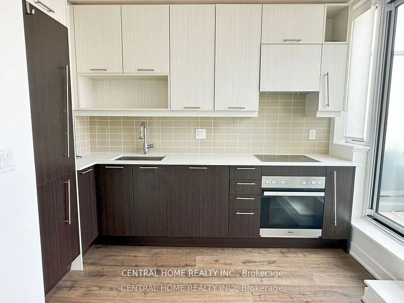 30 Nelson Street 1701, Toronto C01, ON M5V 0H5