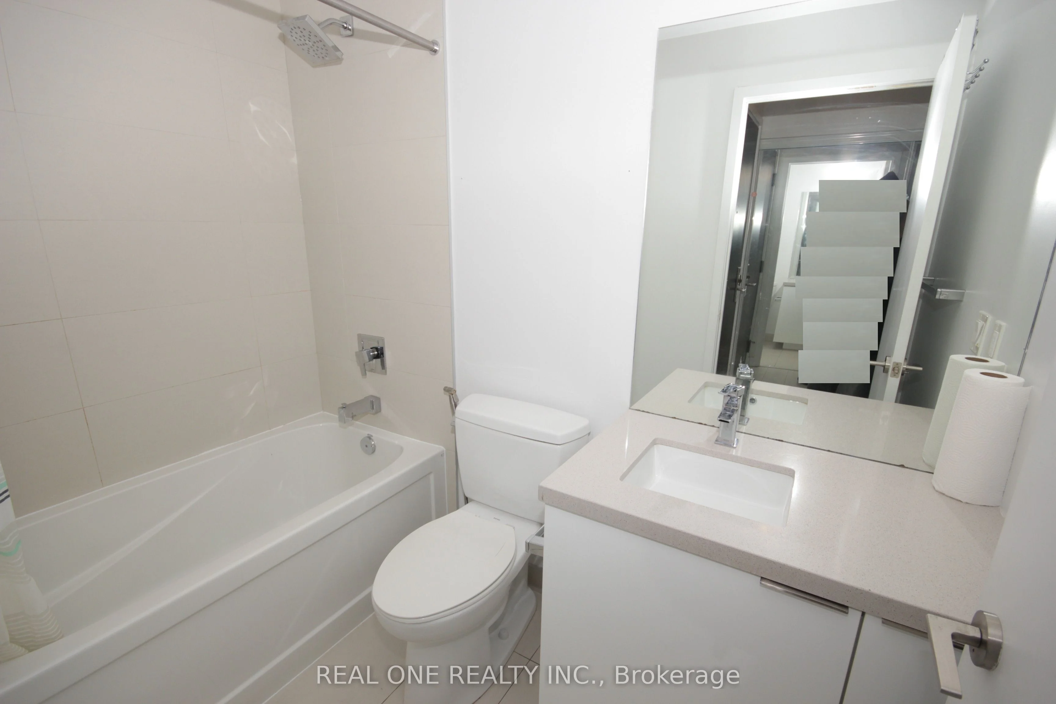8 Eglinton Avenue E 1306, Toronto C10, ON M4P 0C1