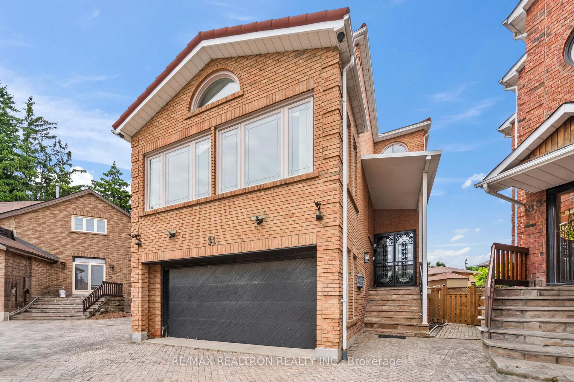 31 Carnival Court, Toronto C07, ON M2R 3T7