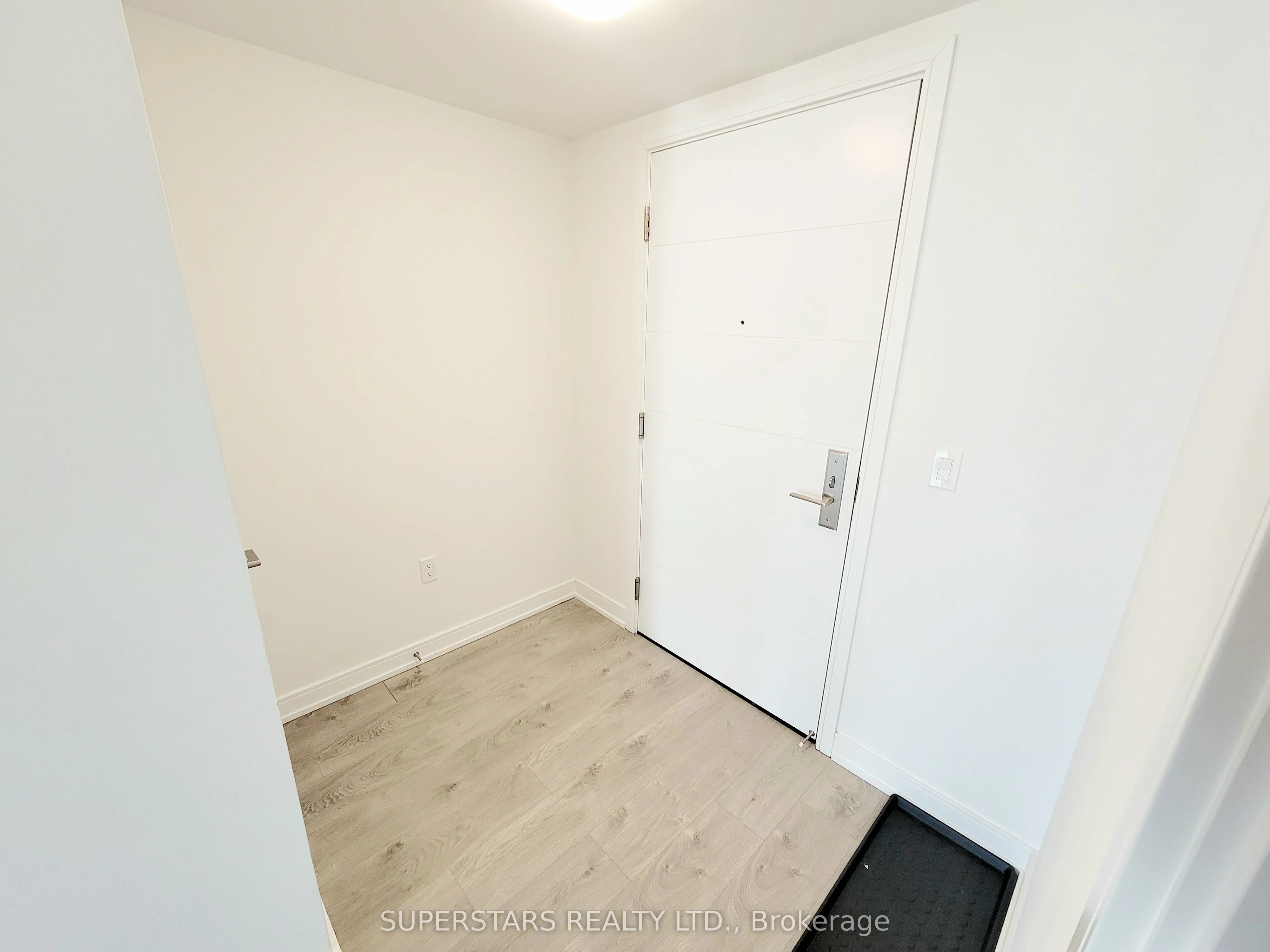 50 Wellesley Street E 1803, Toronto C08, ON M4Y 0C8