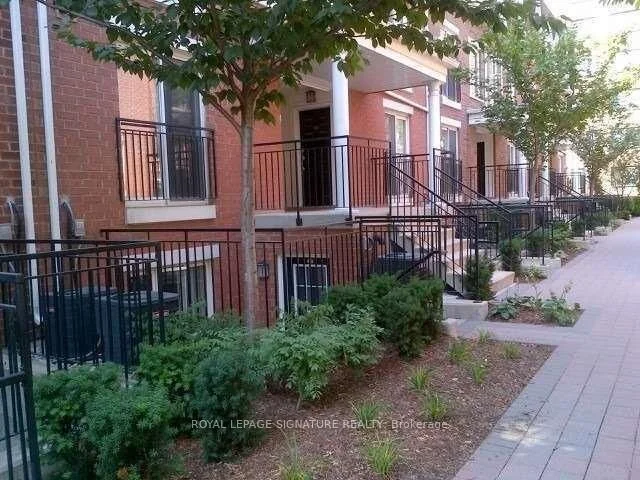 26 Laidlaw Street 1523, Toronto C01, On M6k 1x2