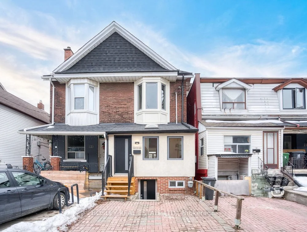 232 Claremont Street, Toronto C01, On M6j 2n2