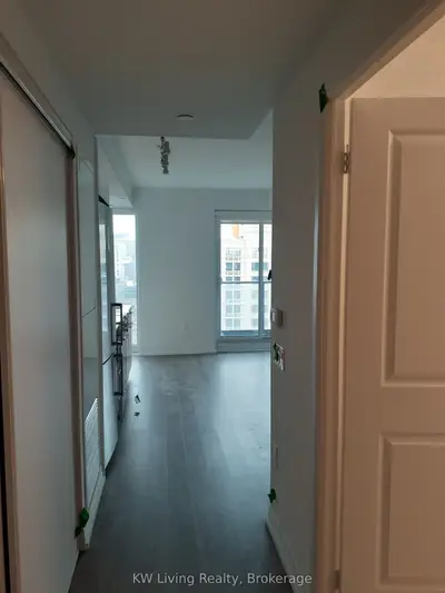 251 Jarvis Street 1527, Toronto C08, On M5b 2c2