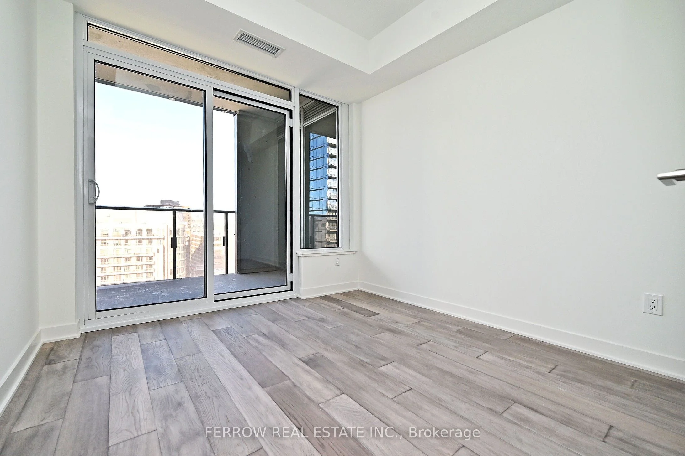 11 Yorkville Avenue 1304, Toronto C02, ON M4W 0B7