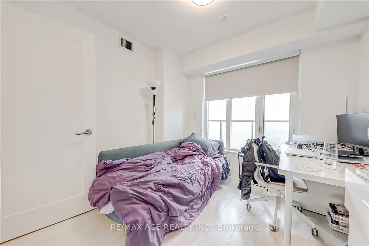 575 Bloor Street E 1703, Toronto C08, ON M4W 0B2