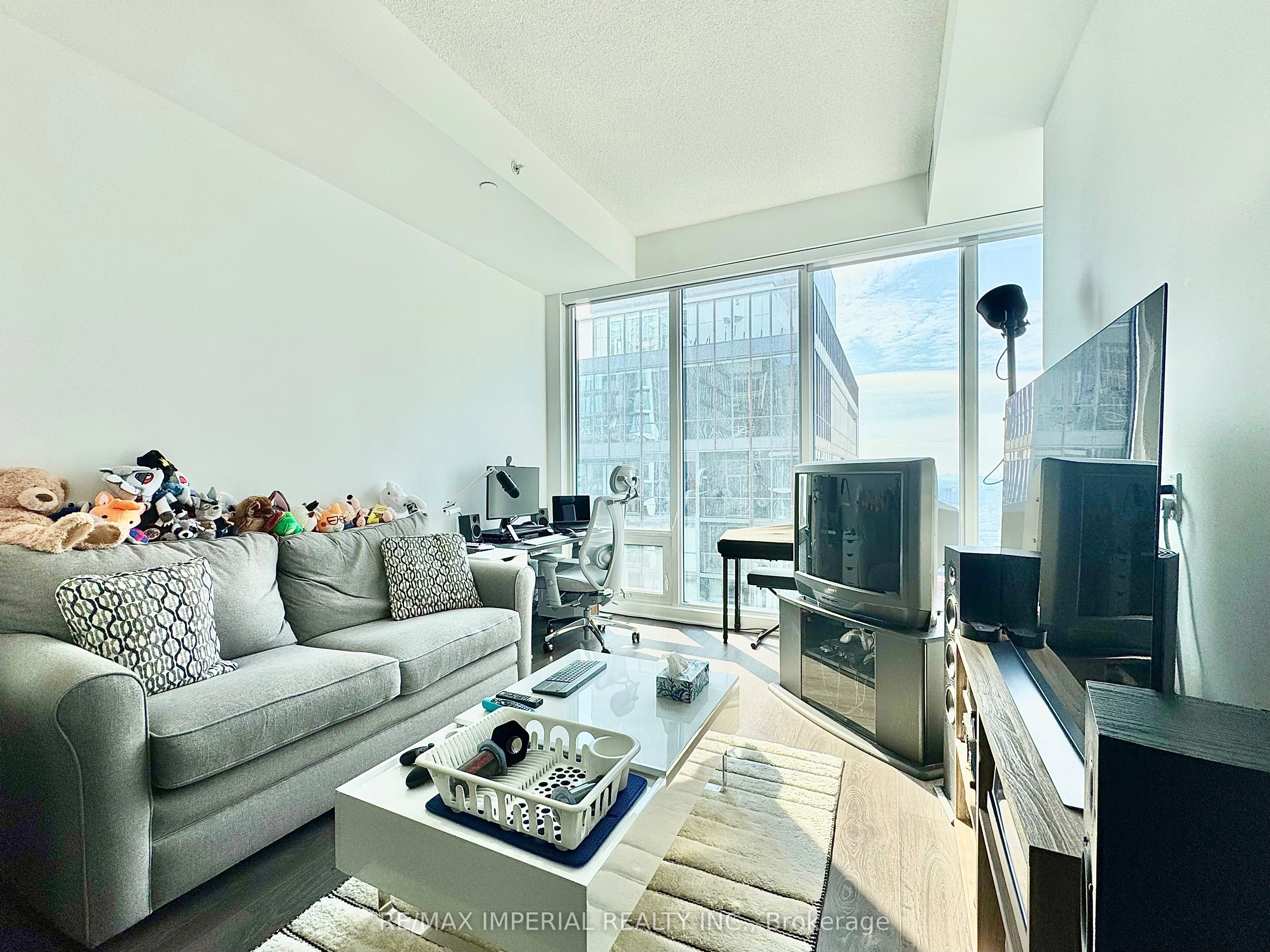 115 BLUE JAYS Way 4903, Toronto C01, ON M5V 0N4