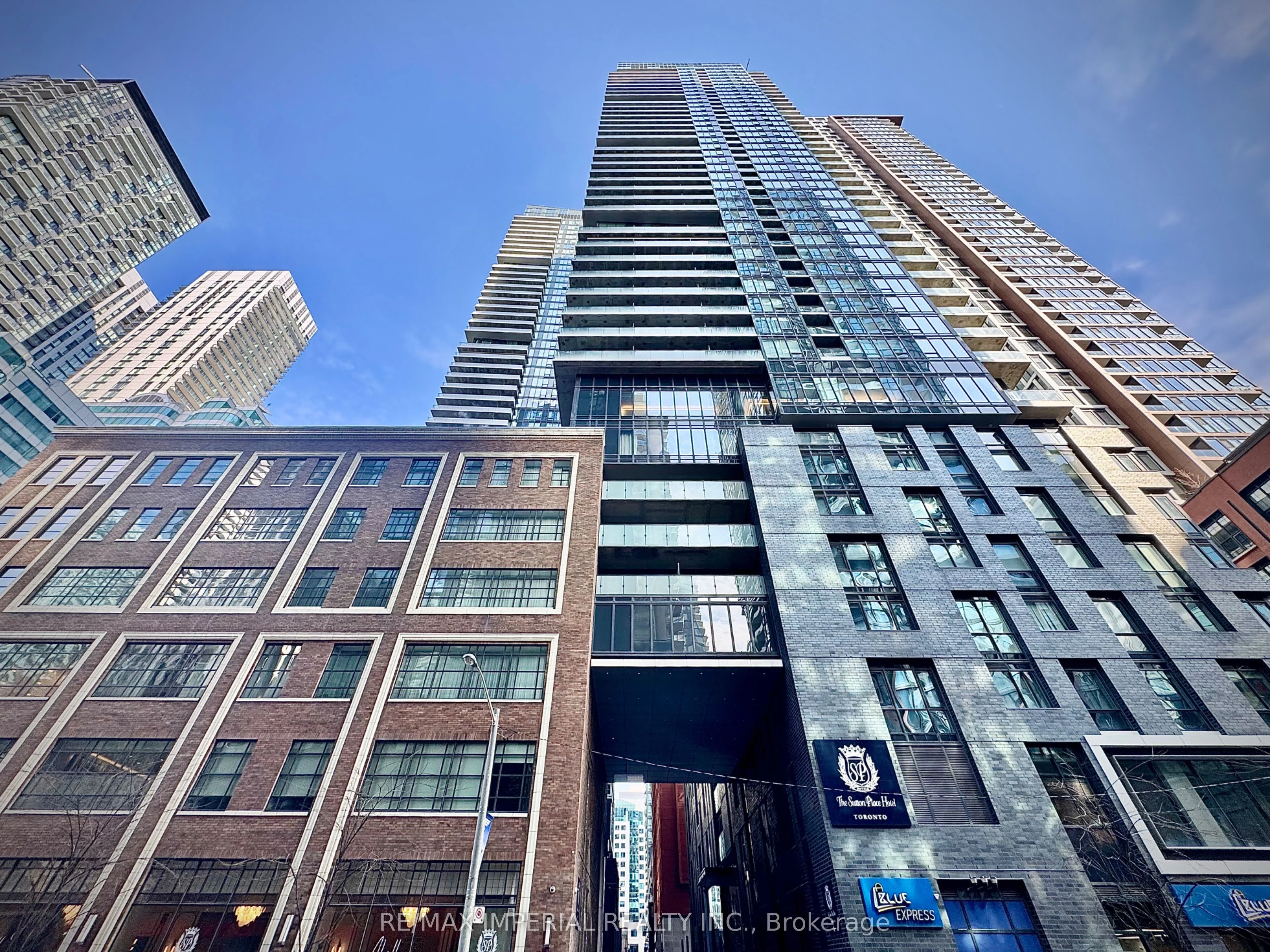 Condo Apartment in Toronto