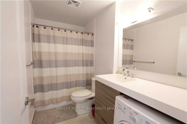 318 Richmond Street W 3304, Toronto C01, ON M5V 0B4