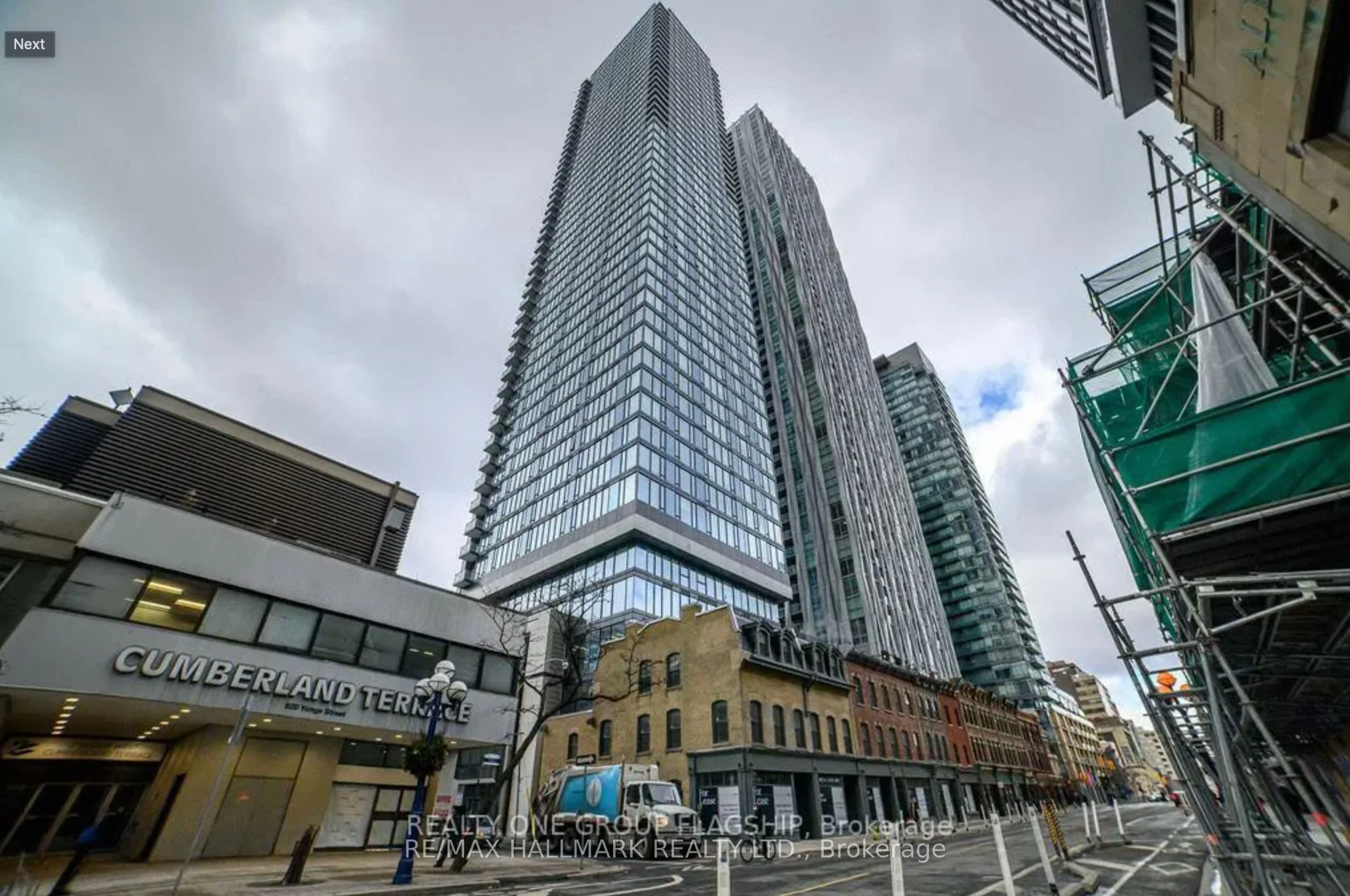 8 Cumberland Avenue 2105, Toronto C02, On M4w 0b6