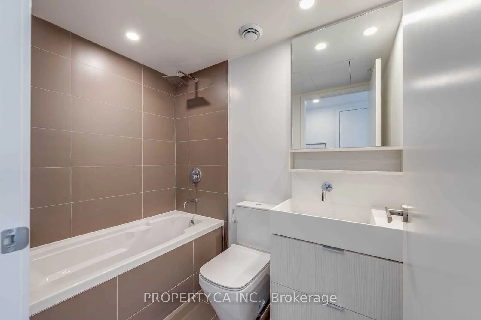 8 Hillsdale Avenue E 623, Toronto C10, ON M4S 1T5
