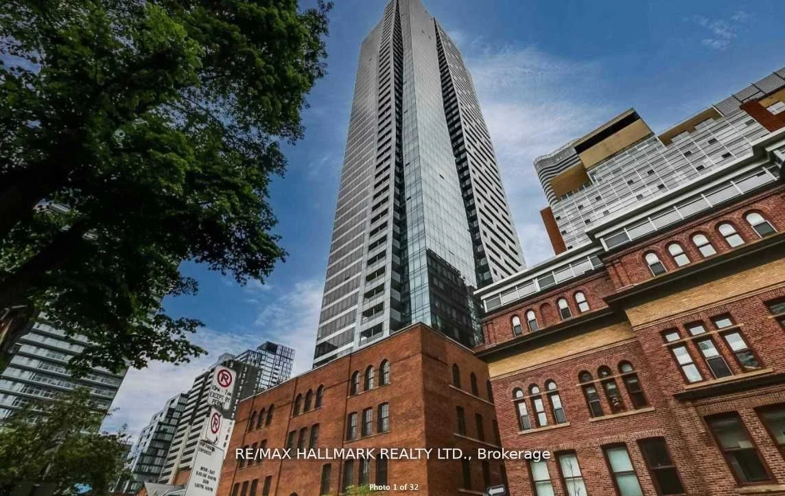Co-op Apartment in Toronto