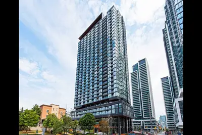 19 Western Battery Road 2219, Toronto C01, On M6k 3s4