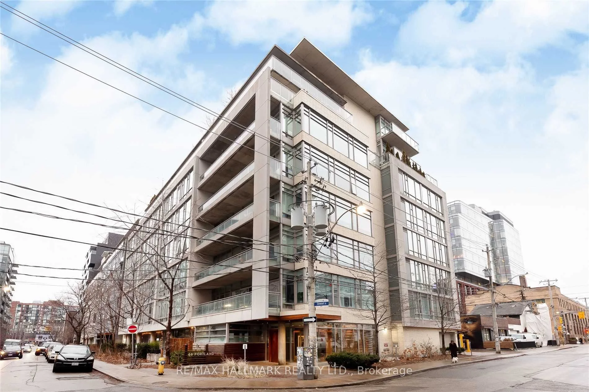 Condo Apartment in Toronto