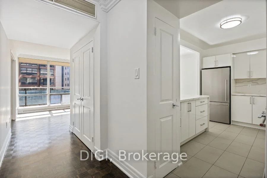 50 Price Arthur Avenue 701, Toronto C02, On M5r 1b5