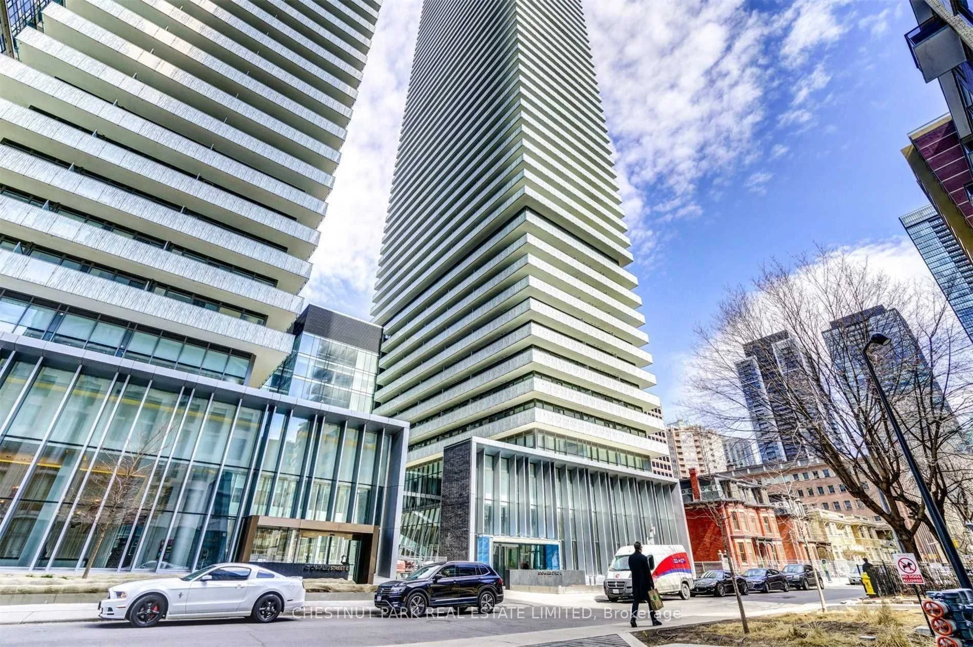 50 Charles Street E 1304, Toronto C08, On M4y 0c3