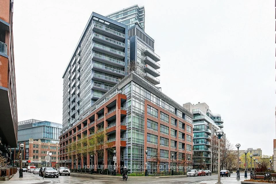 15 Bruyeres Mews 403, Toronto C01, ON M5V 0A7